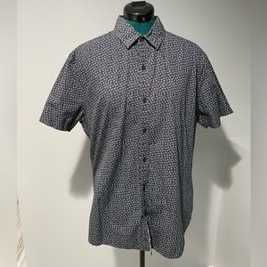 Men’s short sleeve button down shirt